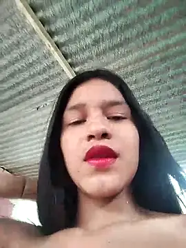 Snapshot of Little_Pau_Dirty chatting on December 14, 2:31 pm Little Pau Dirty online show from December 14, 2:31 pm