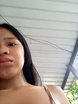 Snapshot of Little_Pau_Dirty chatting on January 28, 12:11 pm Little Pau Dirty online show from January 28, 12:11 pm