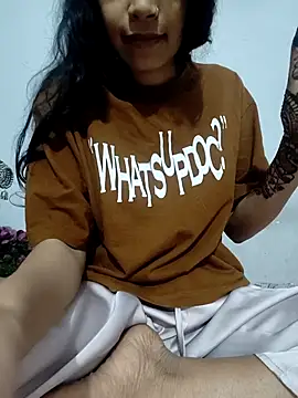 Snapshot of catreena chatting on October 18, 7:03 pm catreena online show from October 18, 7:03 pm