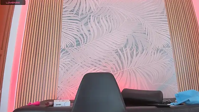 LauraRossi Nova online show from February 13, 5:54 pm