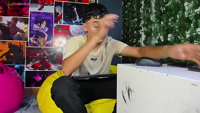 Snapshot of Austin_Cardieff chatting on February 7, 7:38 pm Austin Cardieff online show from February 7, 7:38 pm