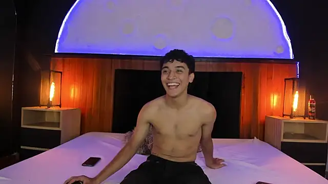 Snapshot of Austin_Cardieff chatting on March 8, 5:38 am Austin Cardieff online show from March 8, 5:38 am