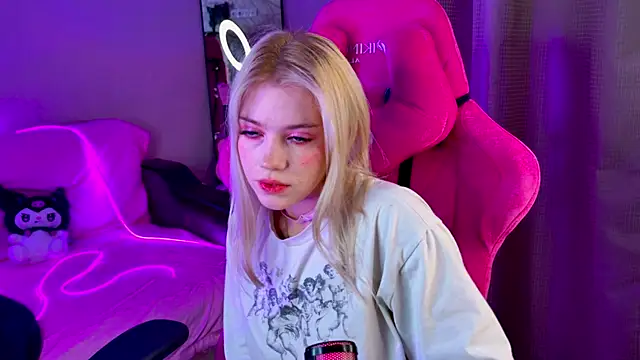 Shawty Blonde online show from February 15, 1:21 am
