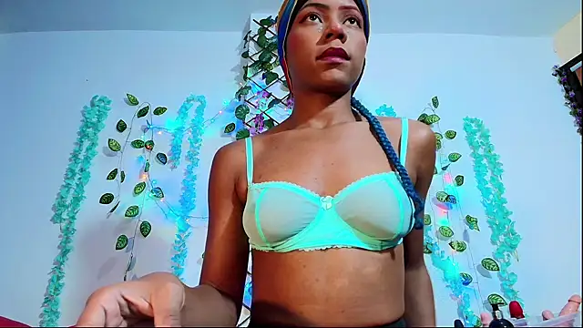 sofia fer online show from January 10, 2:04 am