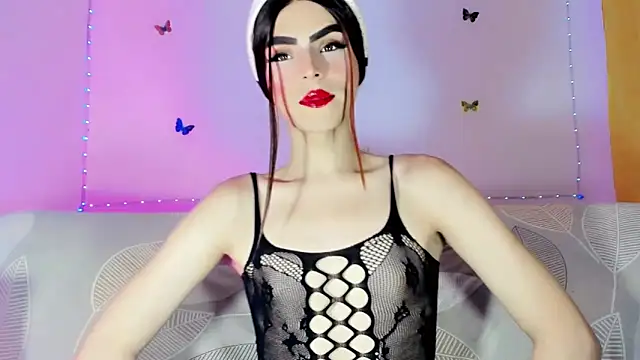TatiGil online show from June 10, 8:30 pm