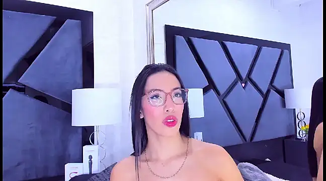 KylieWhite online show from January 12, 5:03 am