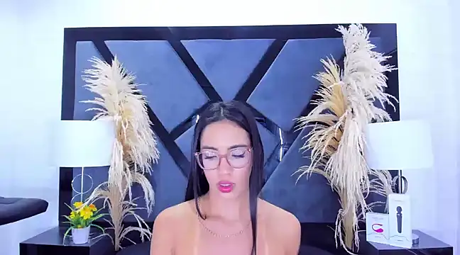 KylieWhite online show from January 16, 9:08 pm