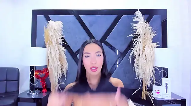 KylieWhite online show from January 24, 1:47 pm