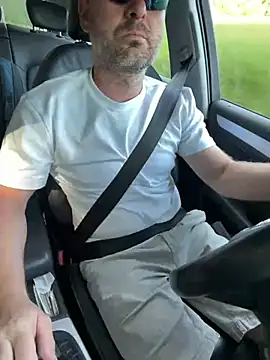 w12er online show from May 28, 3:31 pm