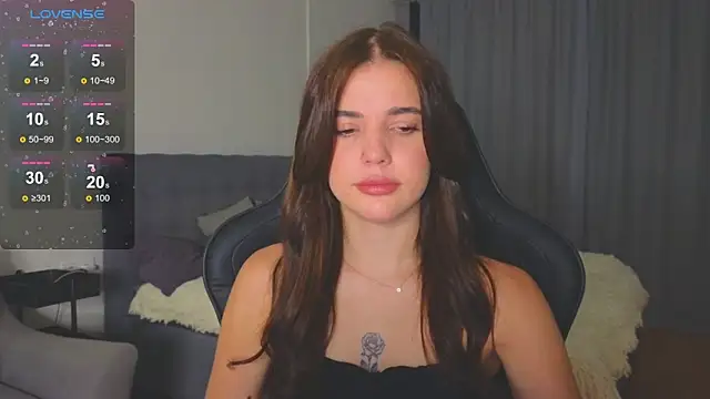 adrianawow1 online show from October 3, 1:13 am