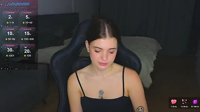 adrianawow1 online show from November 28, 5:04 pm