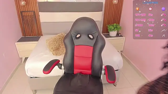 ALICESTARKK online show from September 26, 6:56 pm