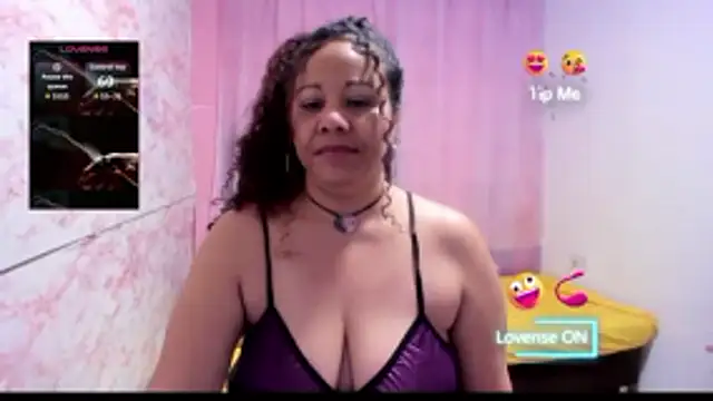 Snapshot of Brunette_sasha chatting on November 25, 10:15 am Brunette sasha online show from November 25, 10:15 am