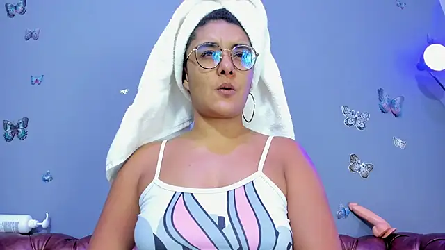 Kaira mosse online show from December 4, 11:52 am