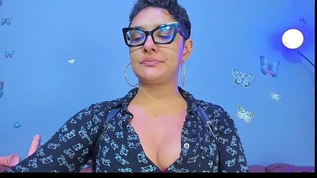 Kaira mosse online show from January 15, 11:59 am