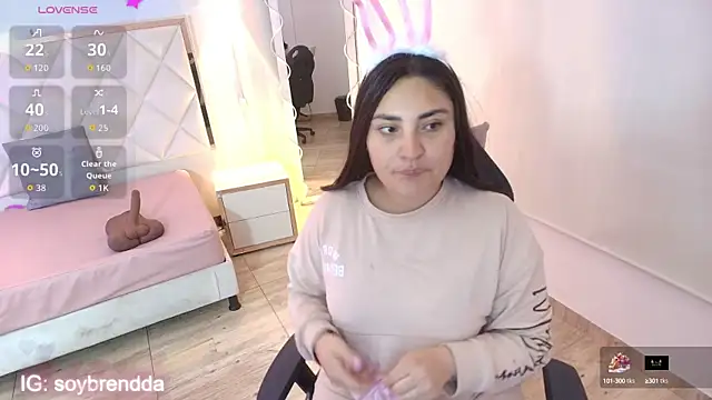 Snapshot of Brendda_tay chatting on September 21, 3:19 am Brendda tay online show from September 21, 3:19 am