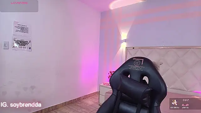 Brendda tay online show from February 13, 3:02 am