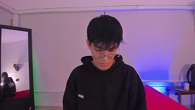 Snapshot of alexandersawyer chatting on October 20, 4:35 am alexandersawyer online show from October 20, 4:35 am