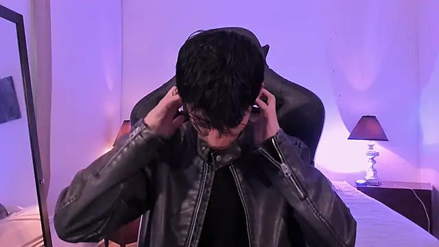 Snapshot of alexandersawyer chatting on November 11, 12:27 pm alexandersawyer online show from November 11, 12:27 pm