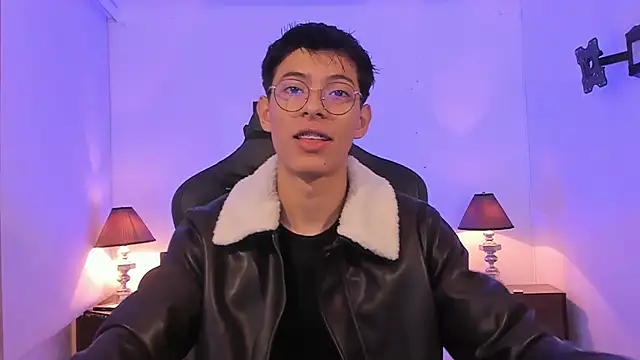 Snapshot of alexandersawyer chatting on November 28, 11:57 am alexandersawyer online show from November 28, 11:57 am