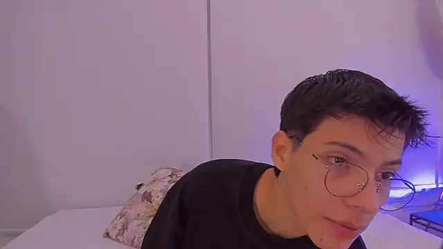 Snapshot of alexandersawyer chatting on November 29, 4:48 am alexandersawyer online show from November 29, 4:48 am