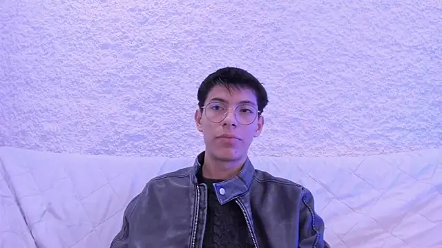 Snapshot of alexandersawyer chatting on December 5, 12:03 pm alexandersawyer online show from December 5, 12:03 pm