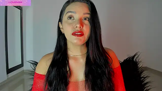 Snapshot of Melanyprada chatting on March 22, 1:43 am Melanyprada online show from March 22, 1:43 am