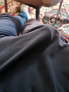 Snapshot of Rdm_b chatting on September 21, 8:05 am Rdm b online show from September 21, 8:05 am