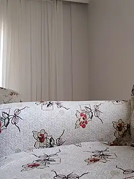 Snapshot of Rdm_b chatting on October 23, 7:40 am Rdm b online show from October 23, 7:40 am