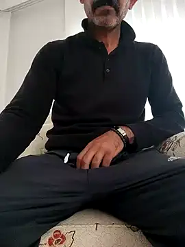 Snapshot of Rdm_b chatting on October 25, 5:26 am Rdm b online show from October 25, 5:26 am