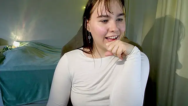 Snapshot of Rosie_Nana chatting on December 10, 4:38 pm Rosie Nana online show from December 10, 4:38 pm