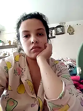 Snapshot of ALINA101 chatting on February 22, 7:01 am ALINA101 online show from February 22, 7:01 am