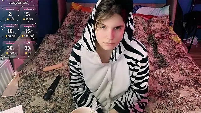 Ruyjin Choi online show from December 19, 3:52 pm