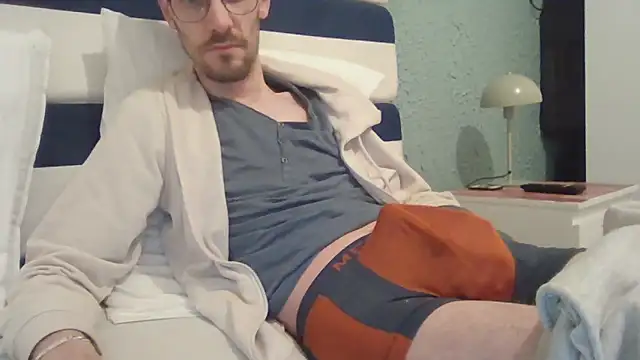 passif520 online show from February 22, 3:43 pm