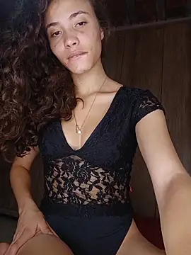 HelenHoltz online show from May 25, 4:24 pm