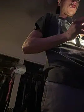 Snapshot of bigdckstud chatting on March 17, 11:19 pm bigdckstud online show from March 17, 11:19 pm