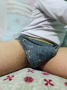 Snapshot of bigdig22cm chatting on April 8, 9:48 pm bigdig22cm online show from April 8, 9:48 pm