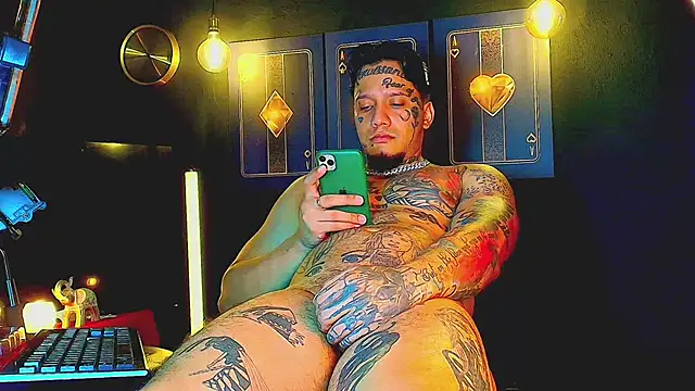 Snapshot of daimond_hope666 chatting on November 20, 8:52 pm daimond hope666 online show from November 20, 8:52 pm