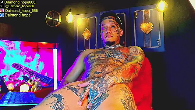 Snapshot of daimond_hope666 chatting on November 25, 8:31 pm daimond hope666 online show from November 25, 8:31 pm