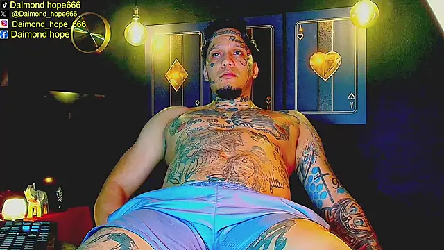 Snapshot of daimond_hope666 chatting on December 13, 9:42 pm daimond hope666 online show from December 13, 9:42 pm