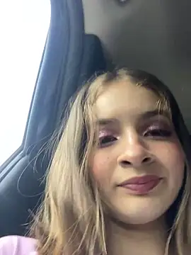 Snapshot of Alicia_barbie chatting on December 28, 6:40 pm Alicia barbie online show from December 28, 6:40 pm