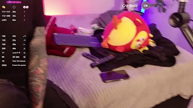 Im Bryan online show from December 6, 9:02 pm