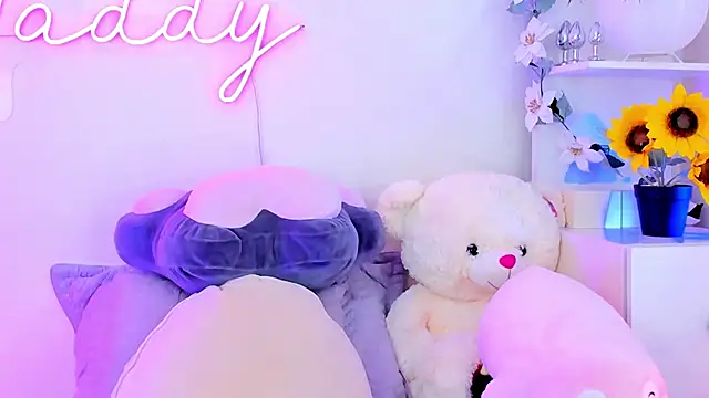 MaddyParisi online show from February 1, 11:10 am