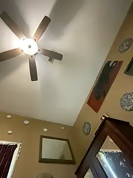 Highfrog1 online show from February 9, 7:07 pm