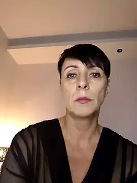 Snapshot of YOURHESZTIA chatting on December 2, 5:15 pm YOURHESZTIA online show from December 2, 5:15 pm