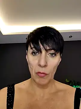 Snapshot of YOURHESZTIA chatting on December 27, 12:34 pm YOURHESZTIA online show from December 27, 12:34 pm