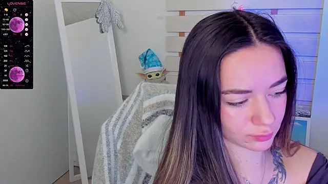 Snapshot of Bella_XO chatting on December 13, 8:09 am Bella XO online show from December 13, 8:09 am