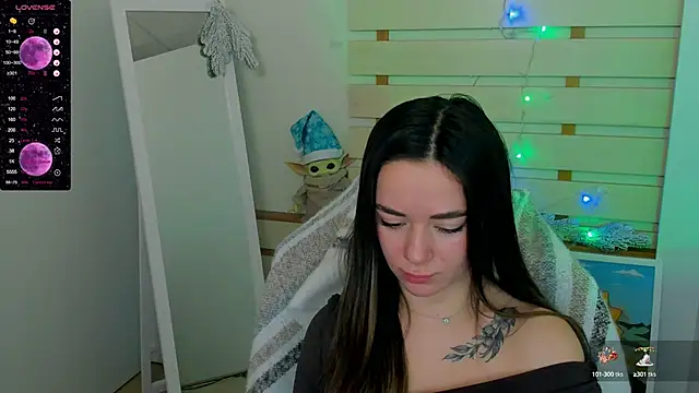 Snapshot of Bella_XO chatting on December 13, 11:13 am Bella XO online show from December 13, 11:13 am