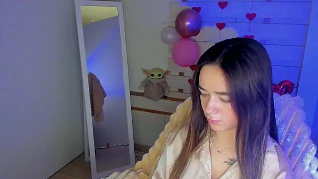 Snapshot of Bella_XO chatting on March 13, 1:50 pm Bella XO online show from March 13, 1:50 pm