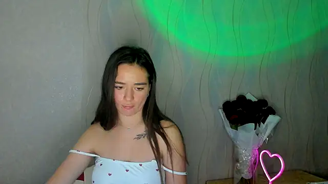 Snapshot of Bella_XO chatting on October 7, 2:47 pm Bella XO online show from October 7, 2:47 pm